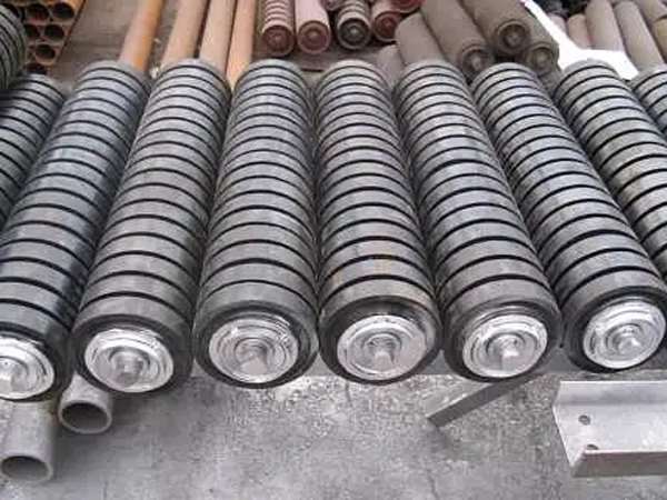 皮带托辊的作用